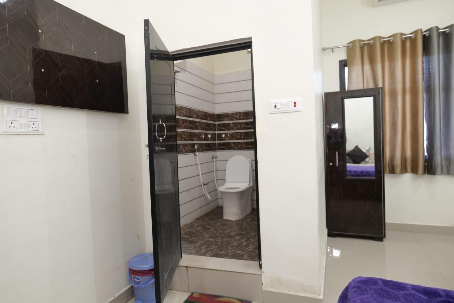 Hotel Jaanvi Órcsha Kültér fotó
